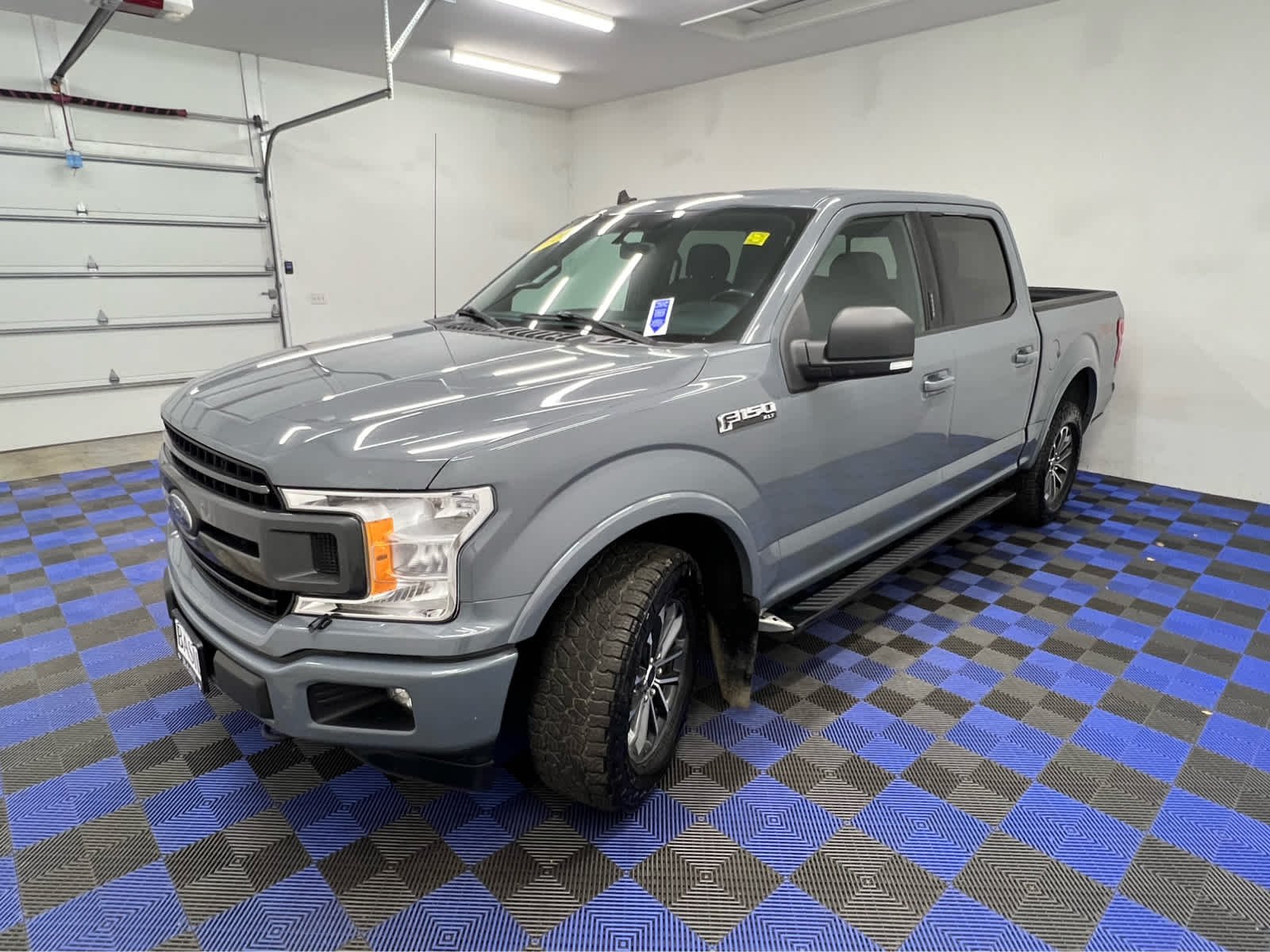 2020 Ford F-150 XLT photo 8