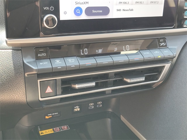 2025 Toyota Camry LE photo 16