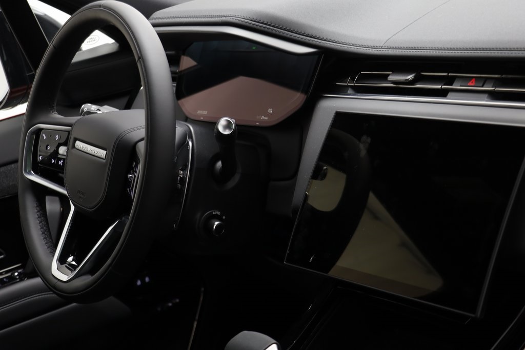 2025 Land Rover Range Rover Sport SE photo 18