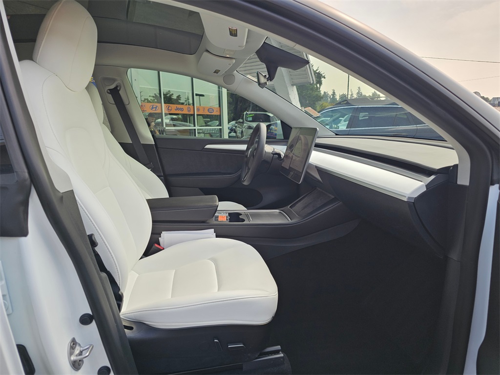 2023 Tesla Model Y Long Range photo 12