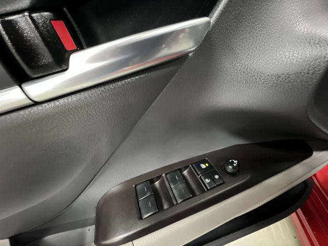 2022 Toyota Camry SE photo 19
