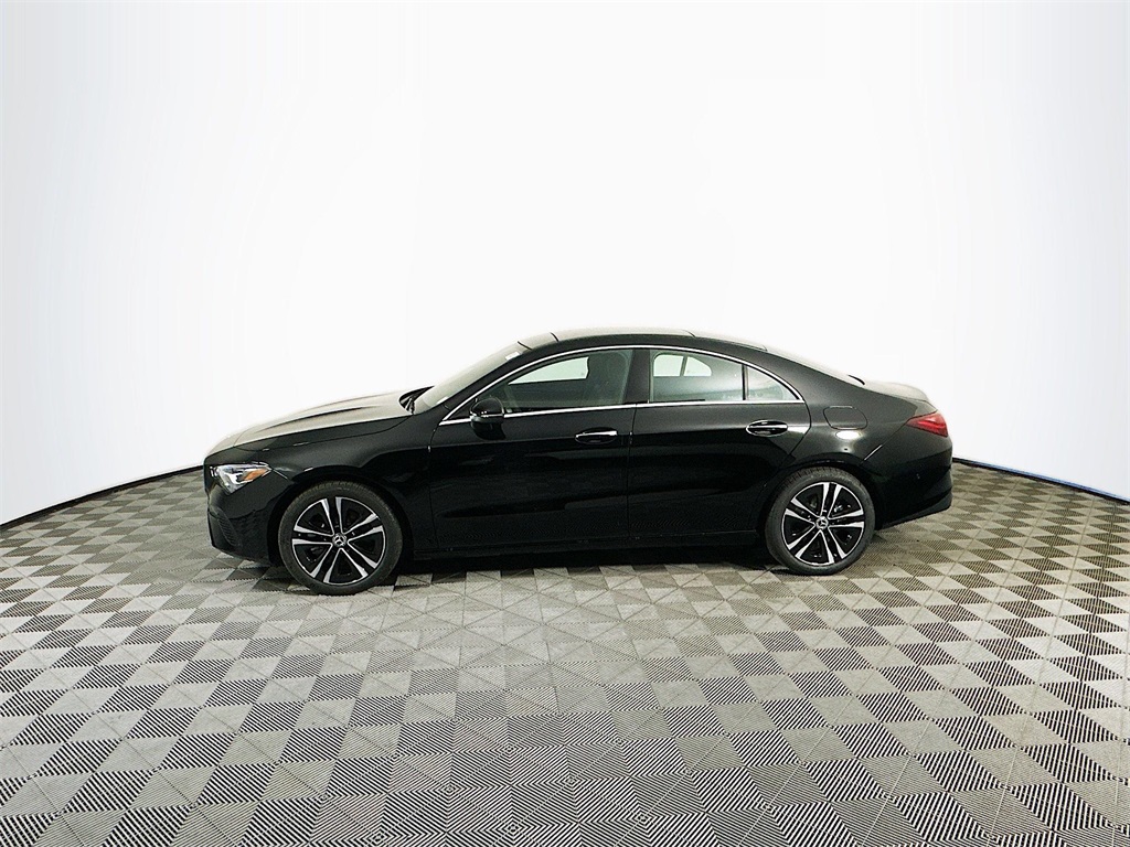 2025 Mercedes Benz CLA 250 4MATIC photo 3