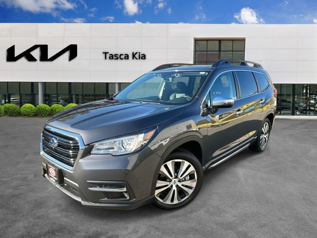 2022 Subaru Ascent Touring's photo