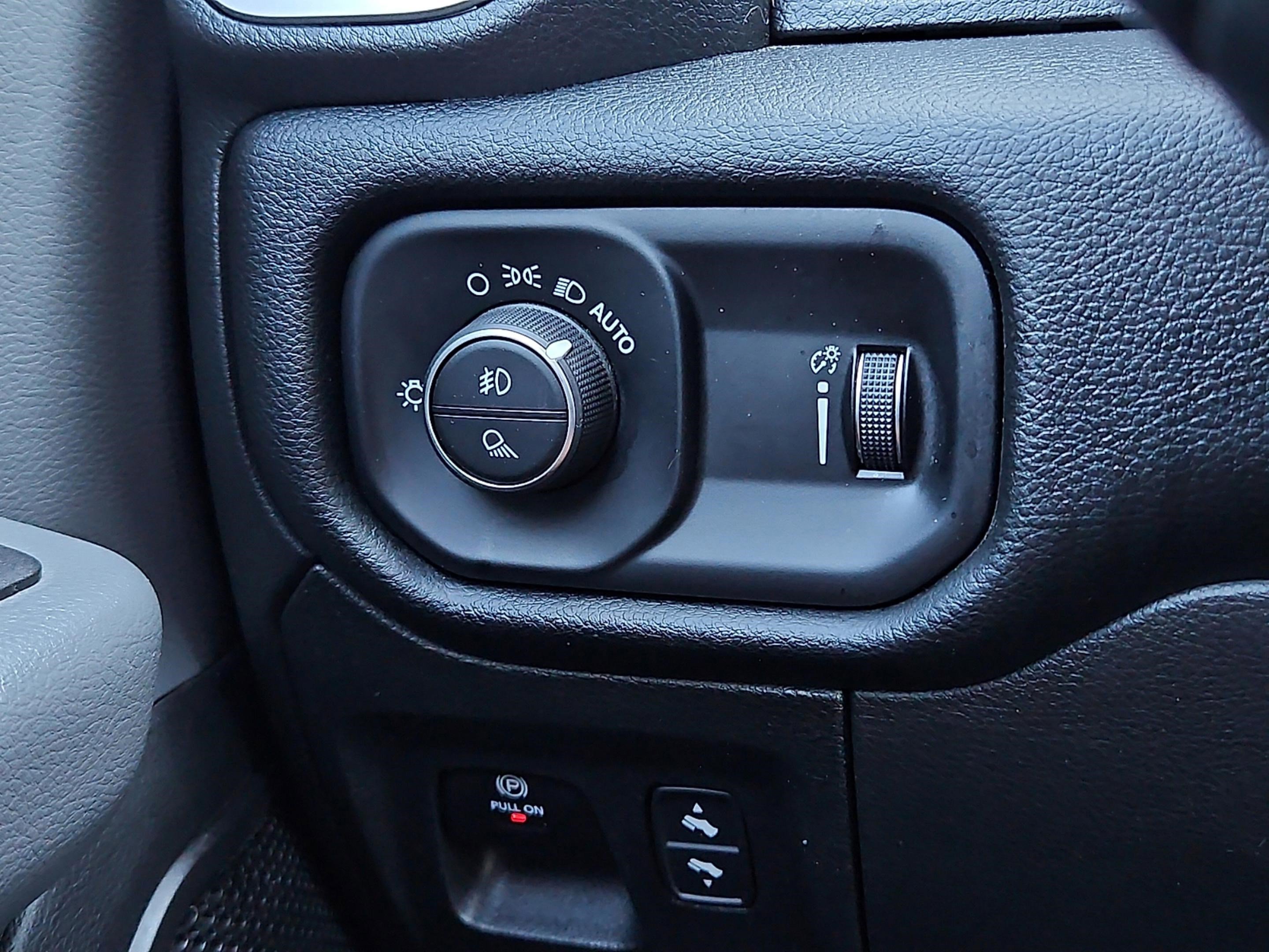 2022 Ram 1500 photo 25