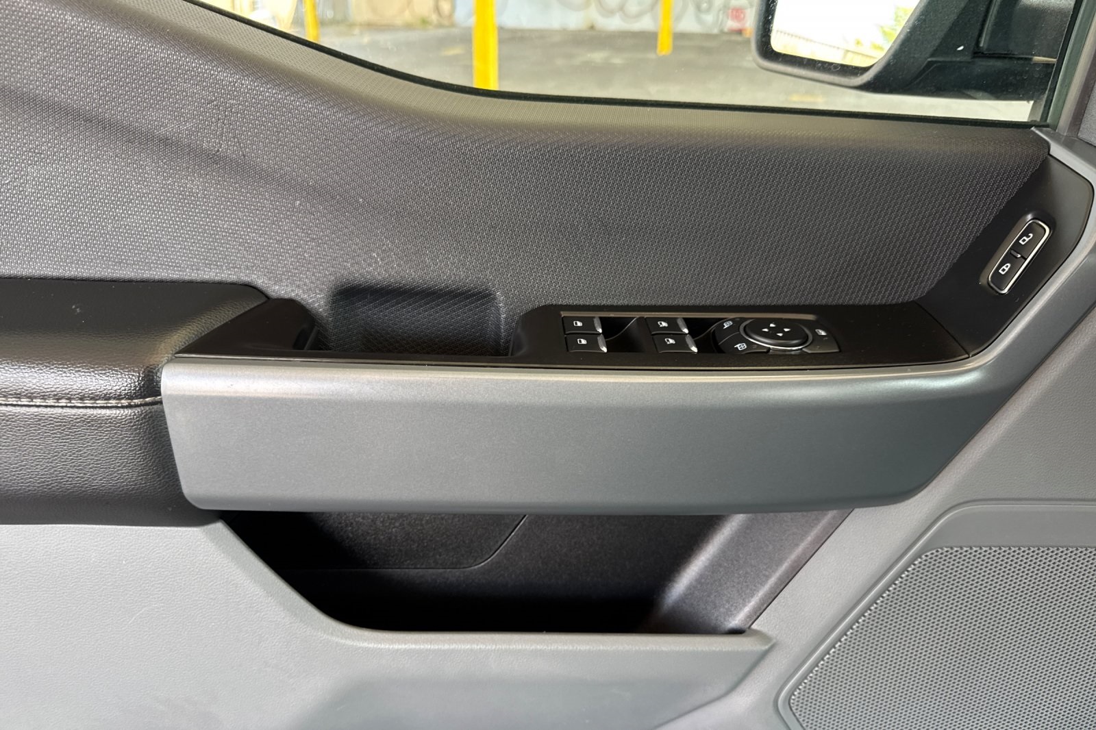 2023 Ford F-150 XLT photo 11