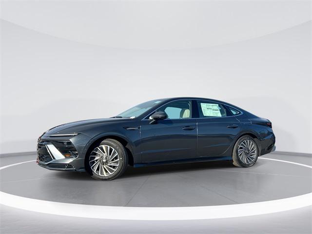 2026 Hyundai Sonata Hybrid Limited's photo
