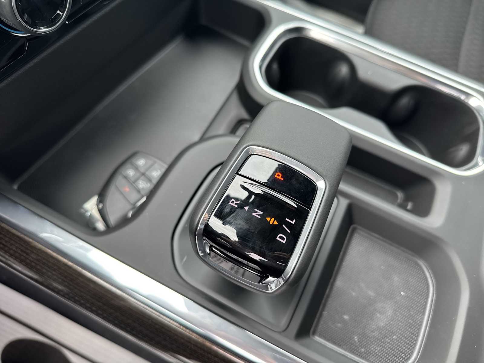 2026 Chevrolet Silverado 1500 RST photo 18