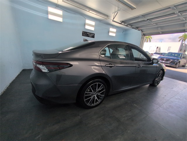 2023 Toyota Camry Hybrid XLE photo 10