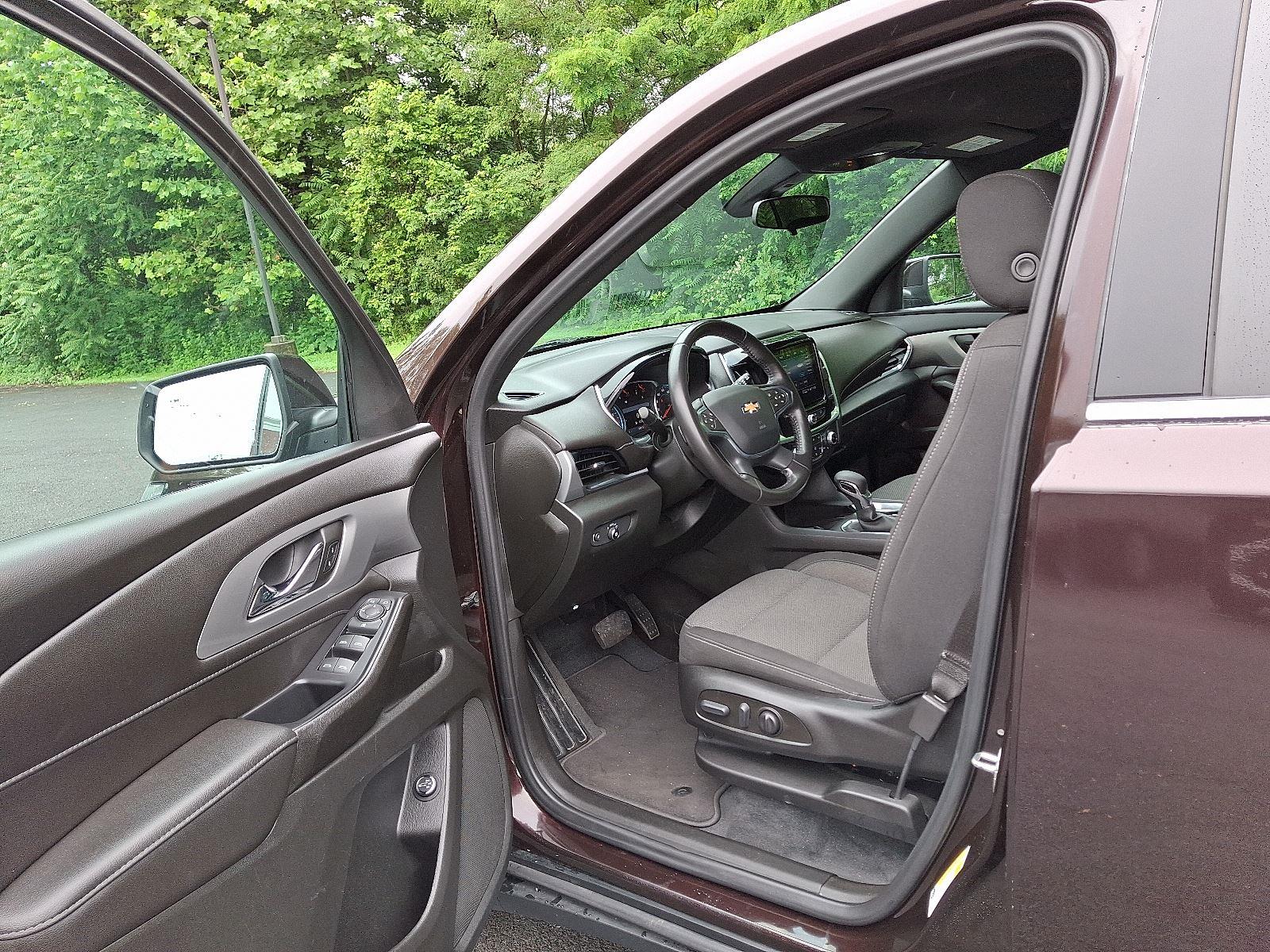 2022 Chevrolet Traverse Cloth photo 22
