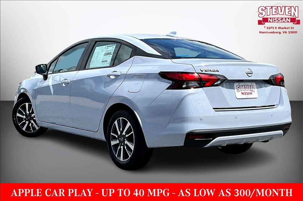 2025 Nissan Versa 1.6 SV photo 3