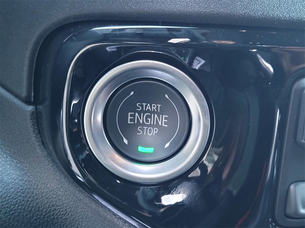 2025 Chevrolet Silverado 1500 RST photo 16