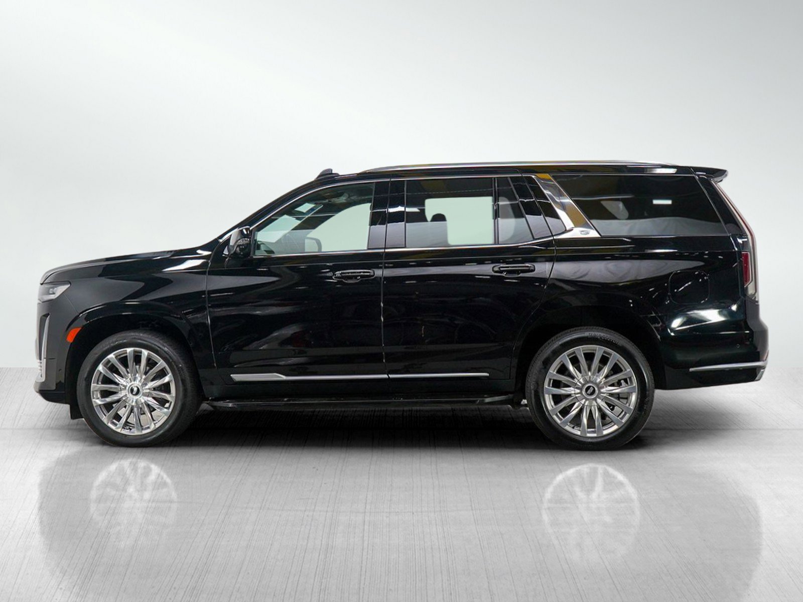 Used 2024 Cadillac Escalade Premium Luxury with VIN 1GYS4BKL4RR131144 for sale in Roseville, Minnesota