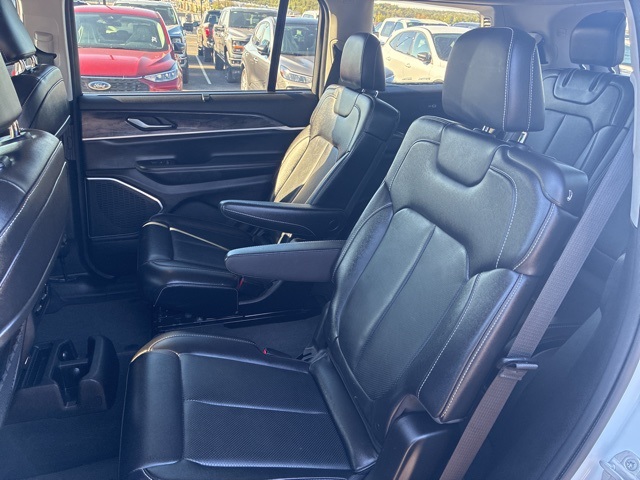 2022 Jeep Grand Cherokee Limited photo 4