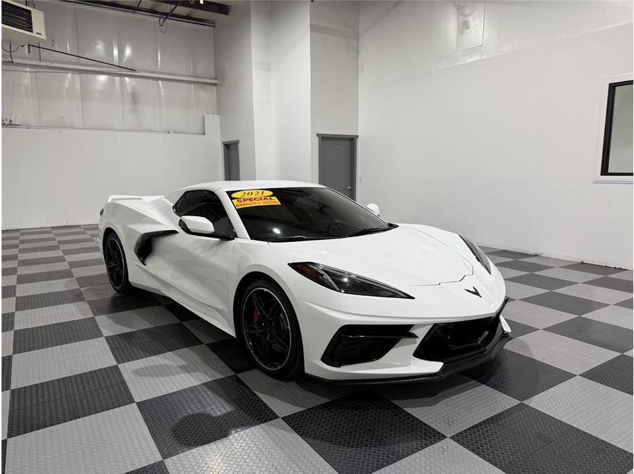 2021 Chevrolet Corvette 3LT photo 2