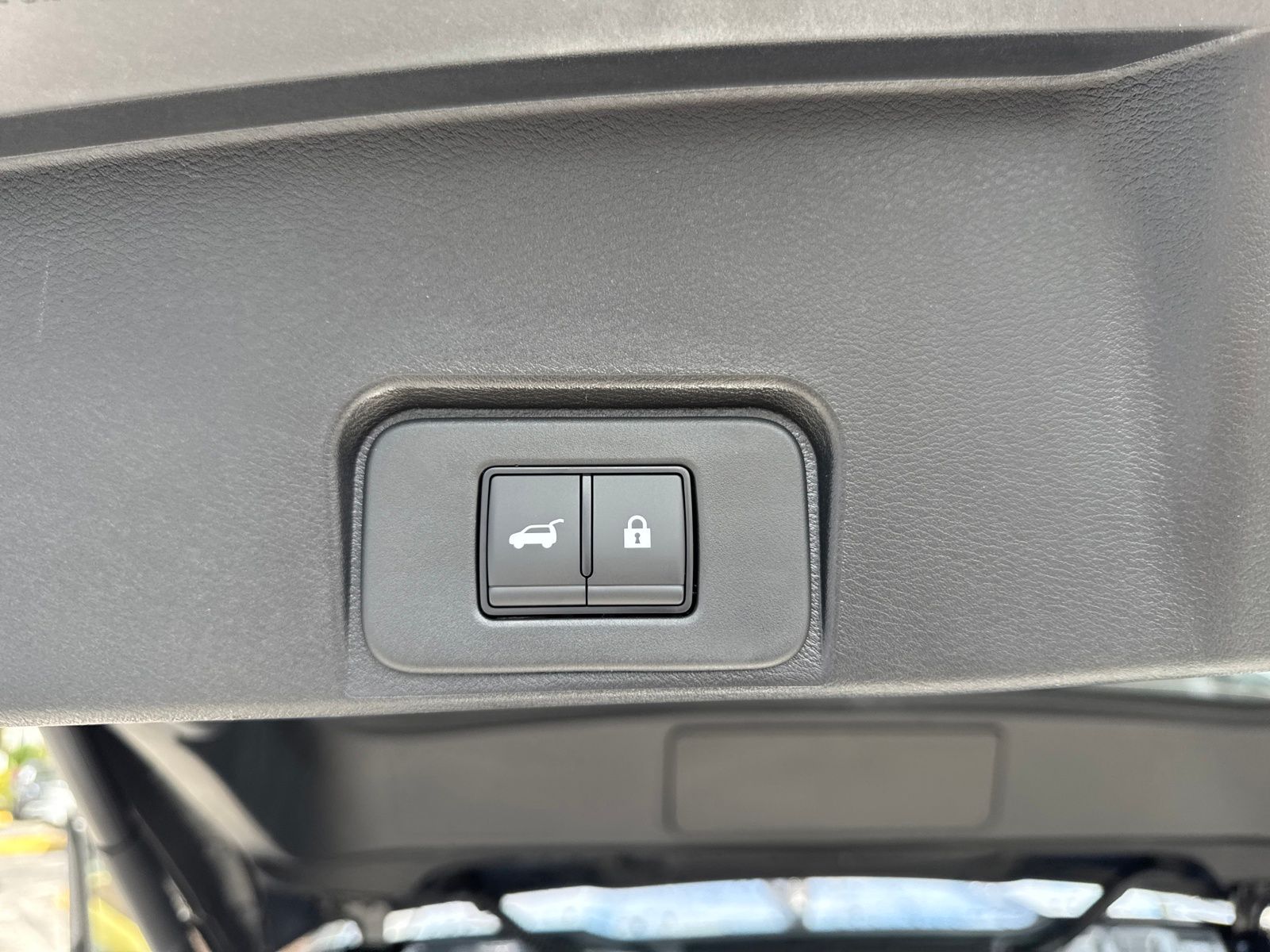 2026 Nissan Rogue SV photo 23