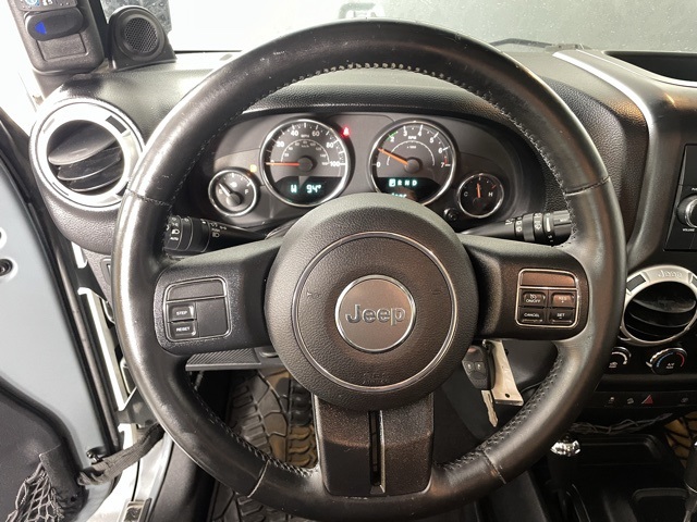 2014 Jeep Wrangler Unlimited Rubicon photo 17