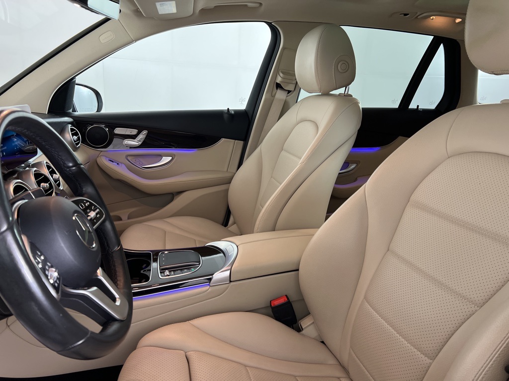 2022 Mercedes Benz GLC 300 4MATIC photo 2