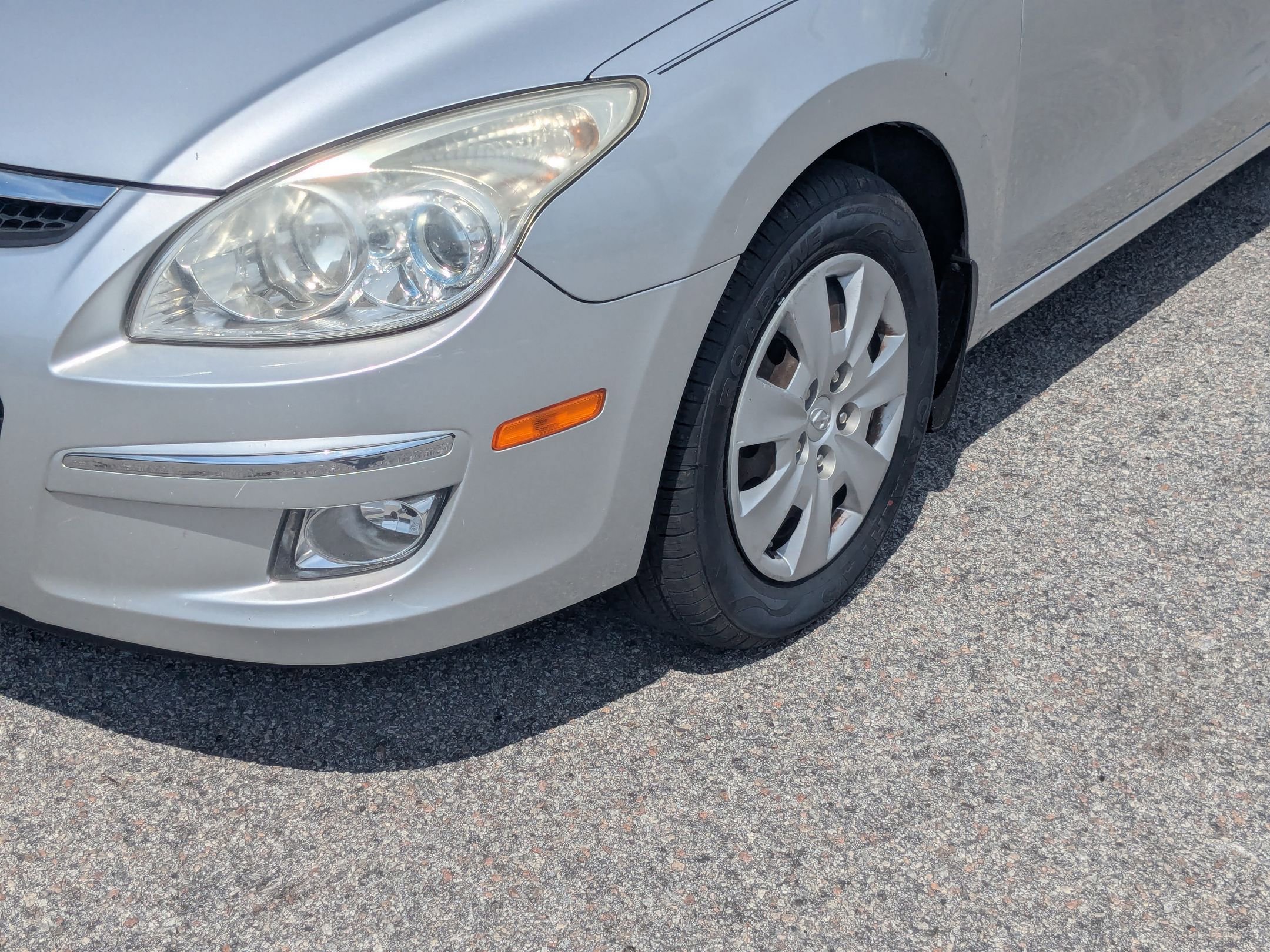 2010 Hyundai Elantra Touring GLS photo 8