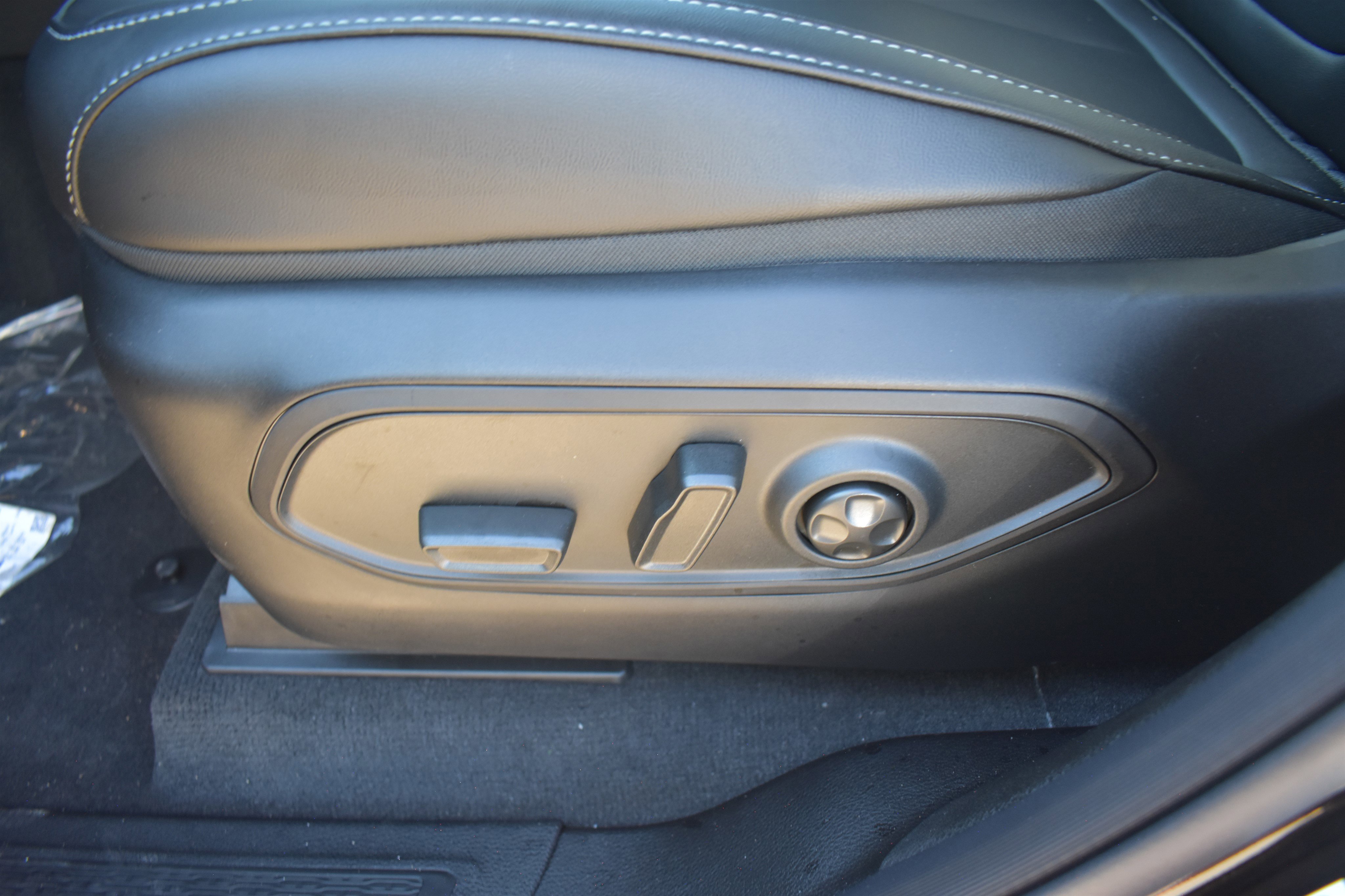 2025 Jeep Grand Cherokee Limited photo 4