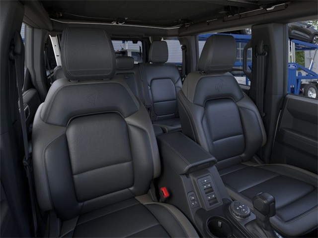 2025 Ford Bronco Outer Banks photo 10
