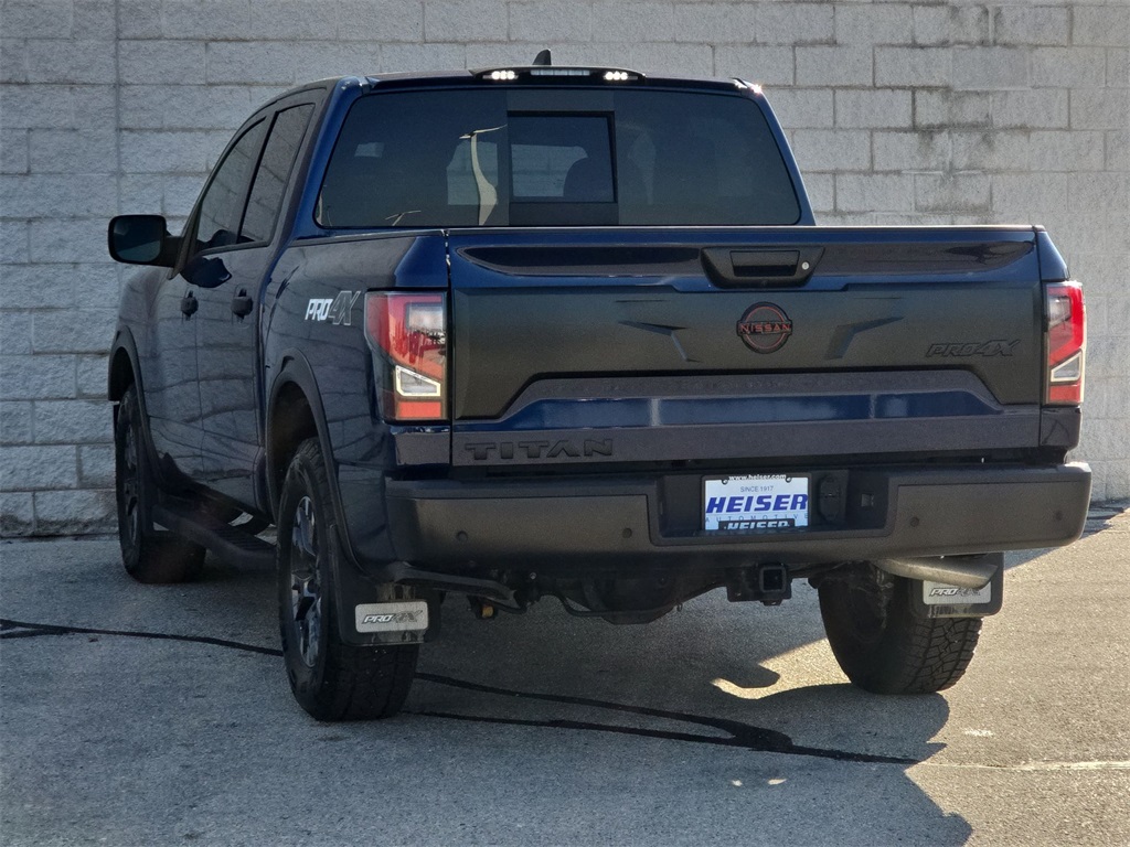 2023 Nissan Titan PRO-4X photo 11