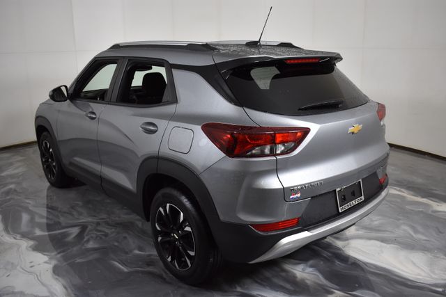 2023 Chevrolet Trailblazer LT photo 2