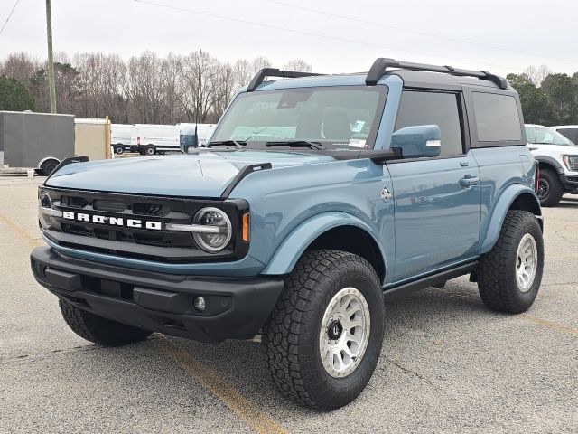 2023 Ford Bronco 2-Door Outer Banks's photo