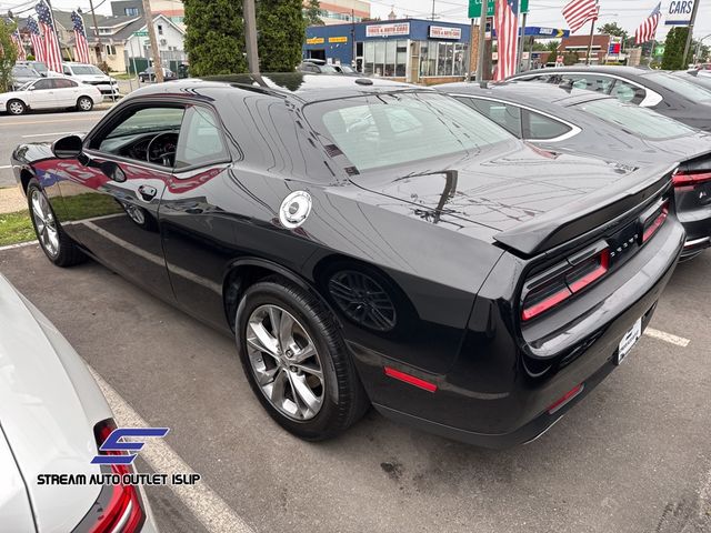 2023 Dodge Challenger SXT photo 4