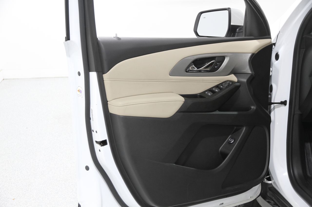 2023 Chevrolet Traverse Leather photo 3