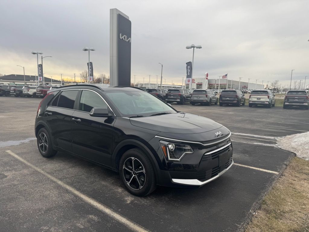 2023 Kia Niro EX's photo
