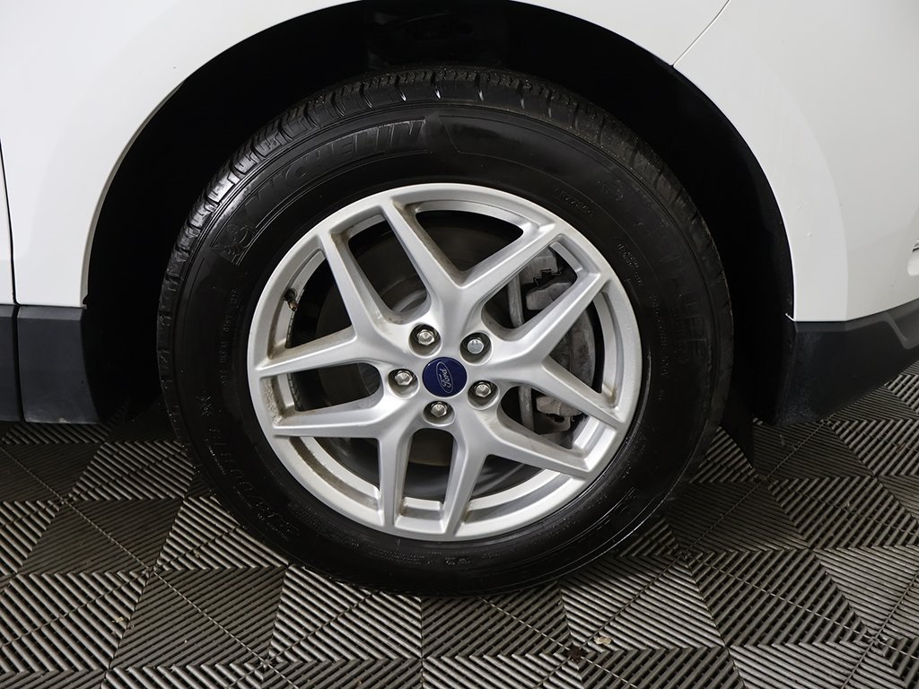 2022 Ford Edge SEL photo 20