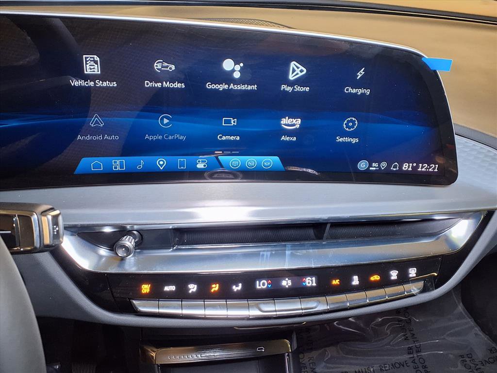 2025 Cadillac Lyriq Luxury photo 18