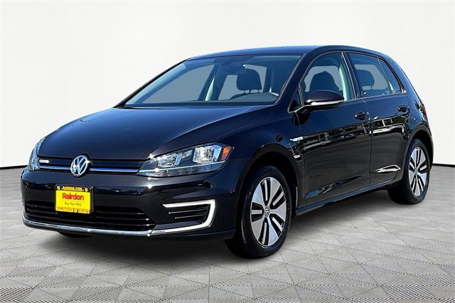 Used 2019 Volkswagen e-Golf e-Golf SE with VIN WVWKR7AU5KW913829 for sale in Everett, WA