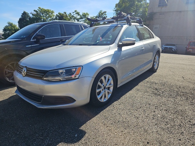2014 Volkswagen Jetta 1.8T SE photo 4