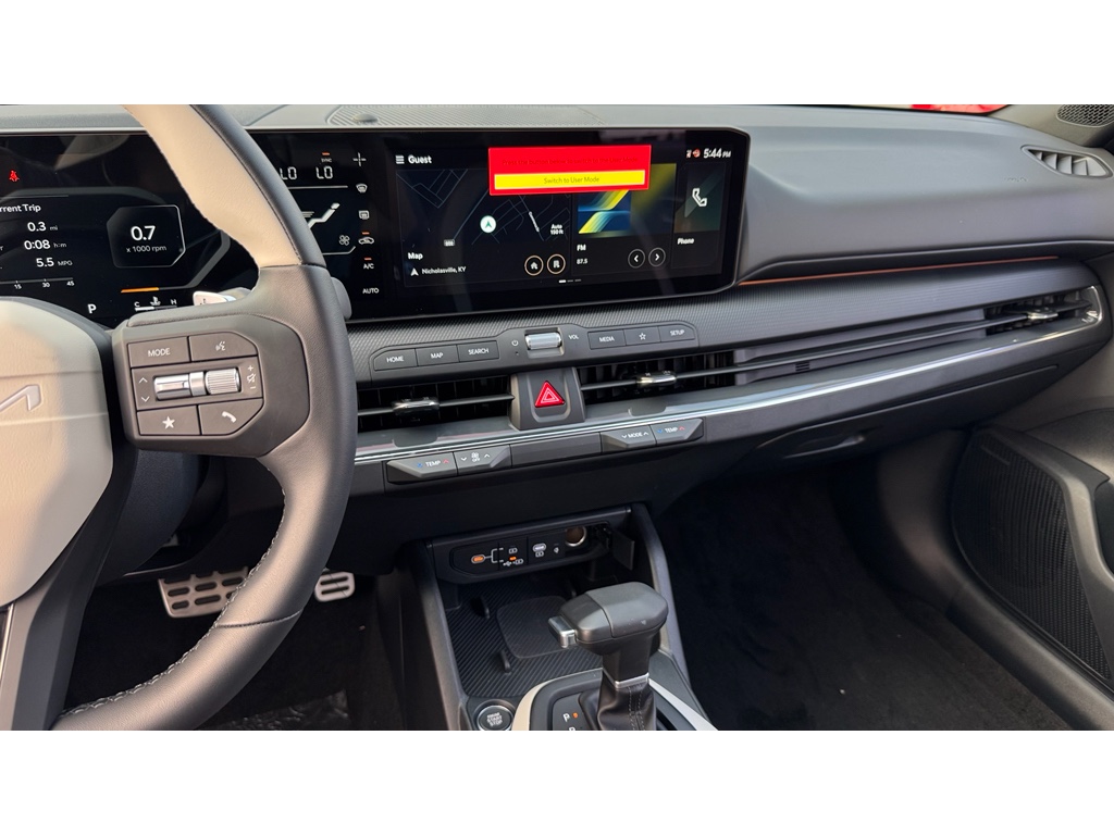 2025 Kia K4 GT-Line Turbo photo 10