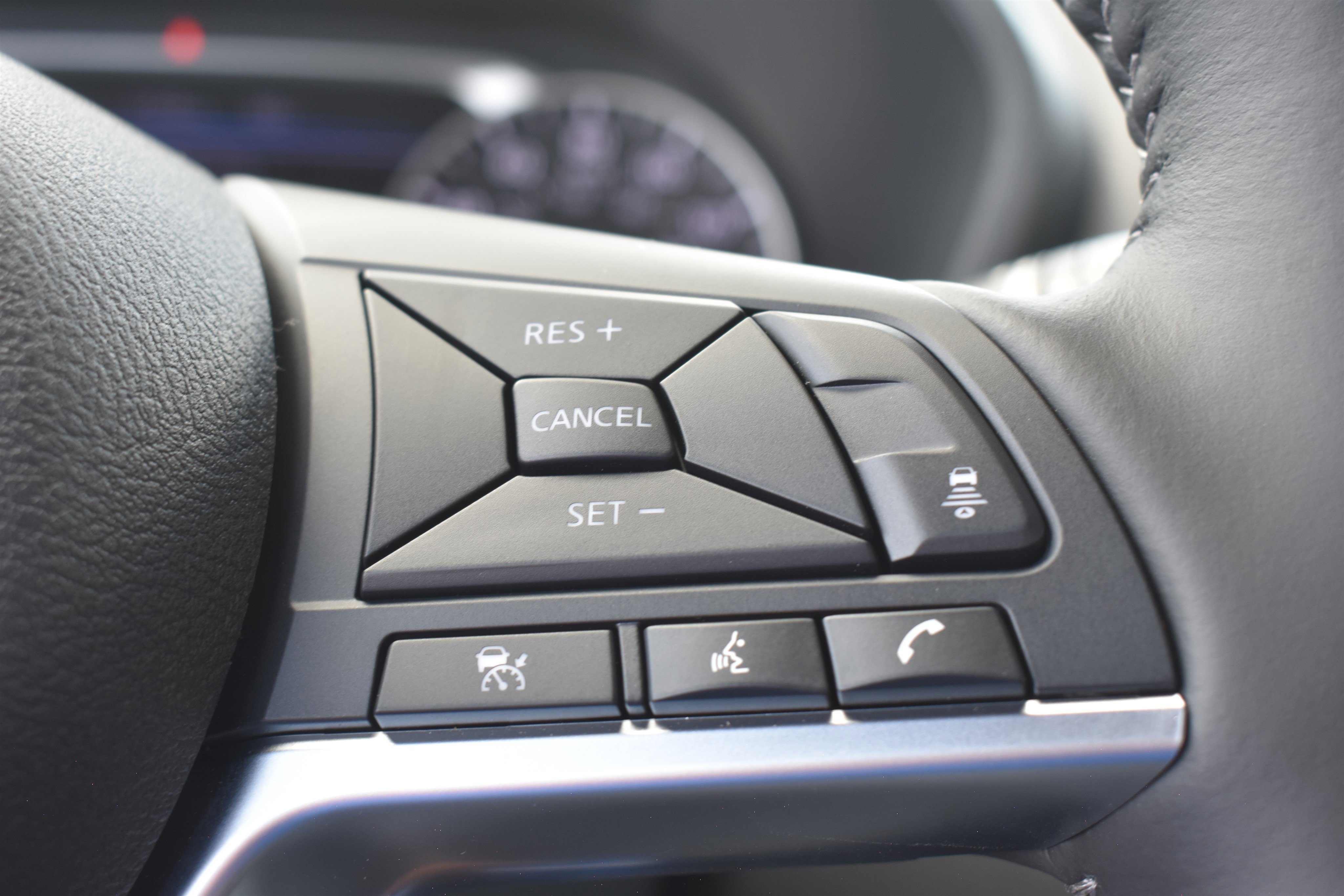 2025 Nissan Sentra SV photo 9