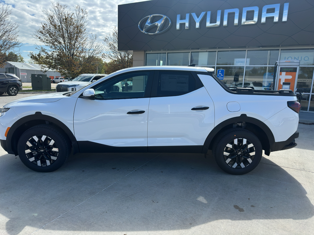 2026 Hyundai Santa Cruz SE photo 2