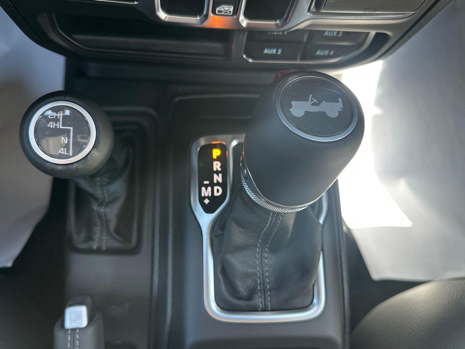 2025 Jeep Wrangler Sahara photo 23