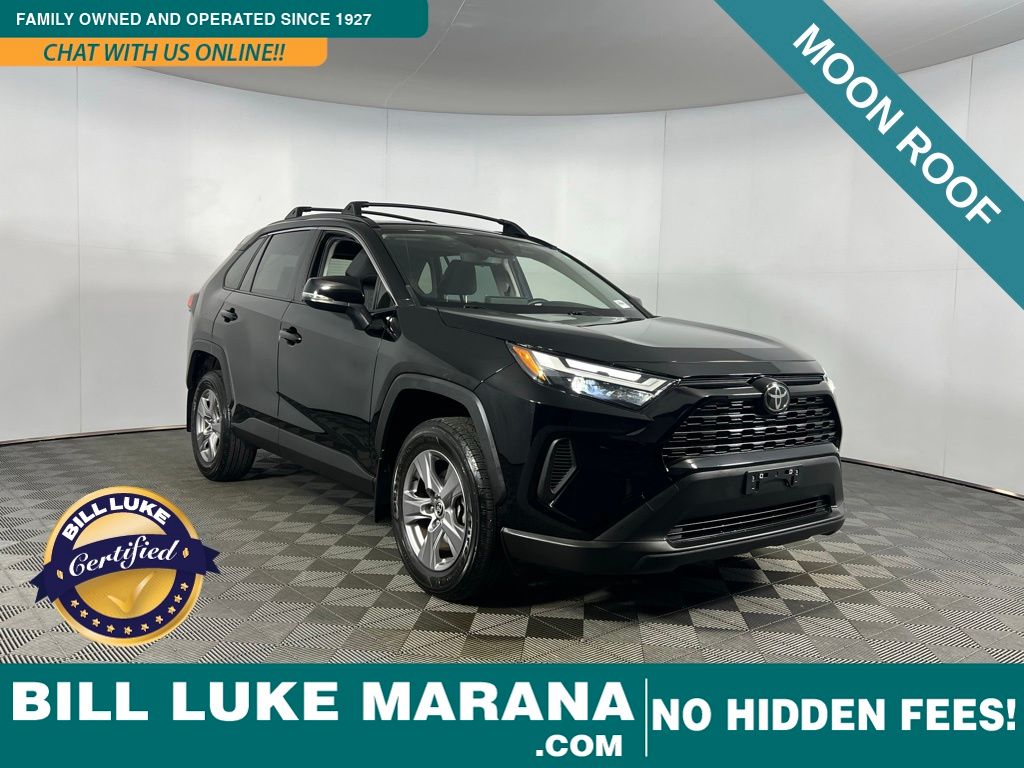 2024 Toyota RAV4 XLE's photo