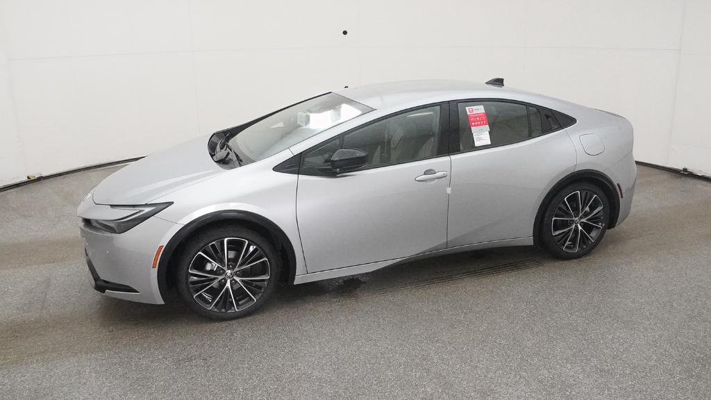2026 Toyota Prius XLE photo 8