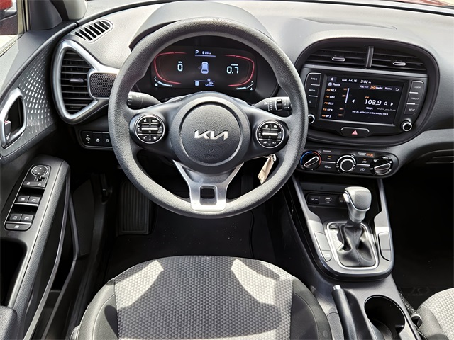 2023 Kia Soul LX photo 12