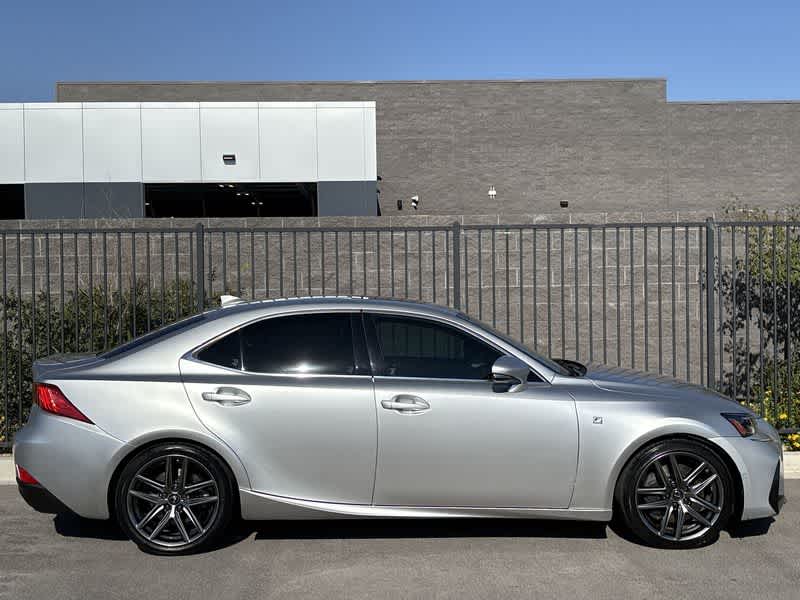 2019 Lexus IS 350 AWD photo 9