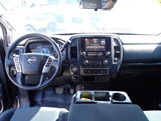 2024 Nissan Titan SV photo 14