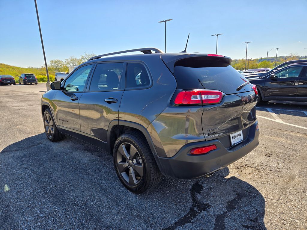 2016 Jeep Cherokee 80th Anniversary Edition photo 2