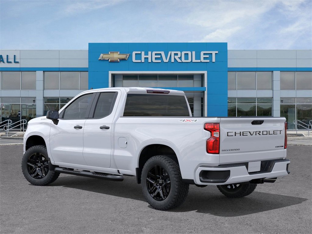 2026 Chevrolet Silverado 1500 Custom photo 2