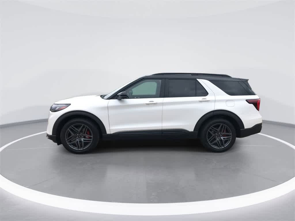 2025 Ford Explorer ST photo 5