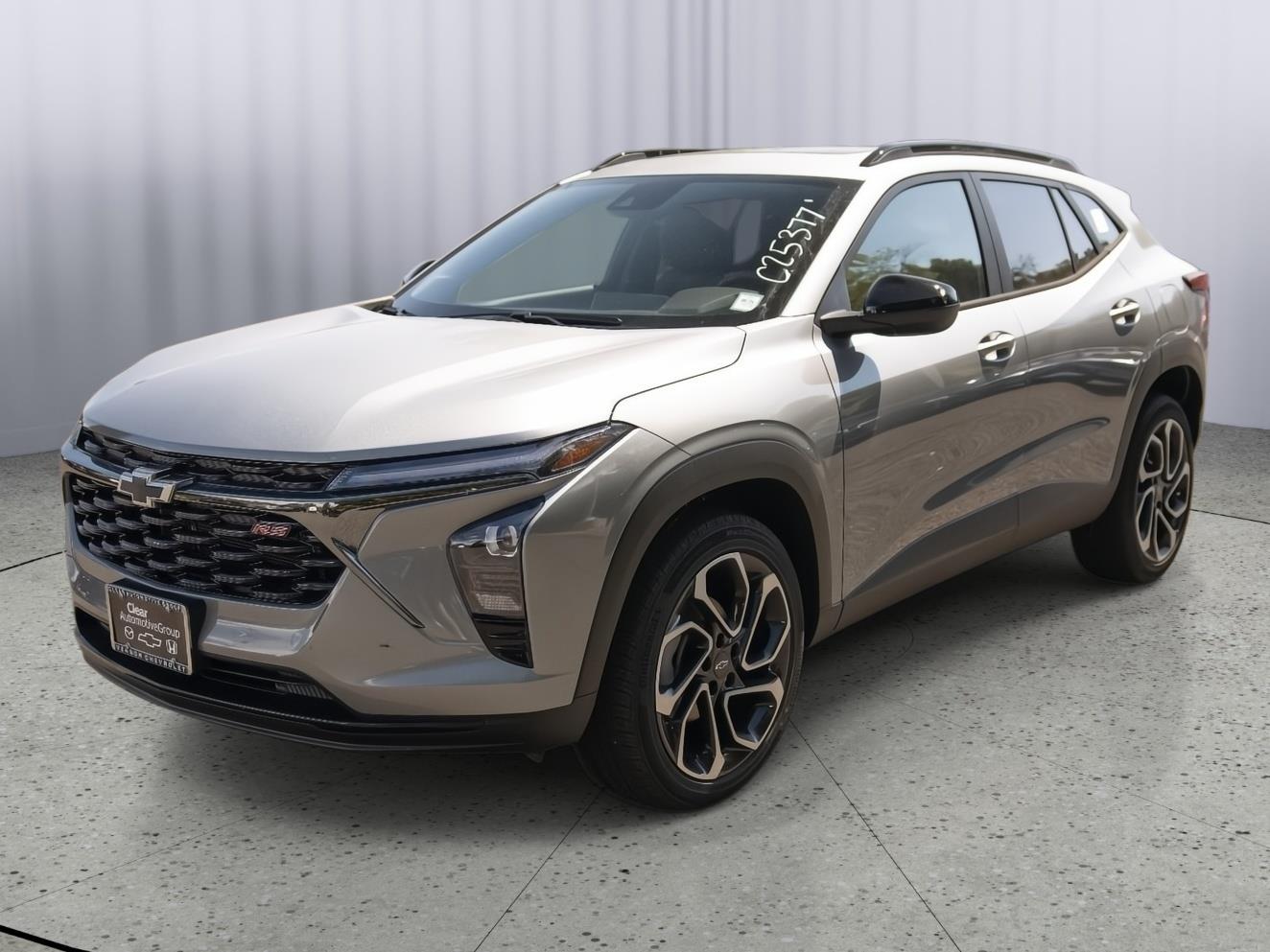 2025 Chevrolet Trax photo 3