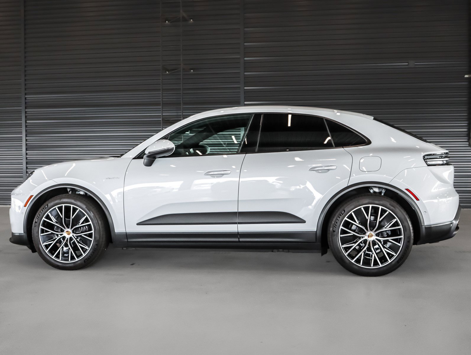 Certified 2024 Porsche Macan Base with VIN WP1AA2XA8RL003666 for sale in Ontario, CA