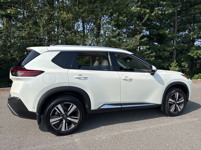 2023 Nissan Rogue SL photo 3