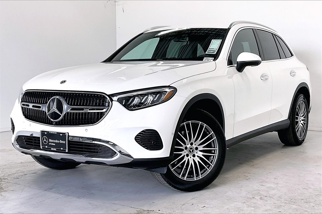 2026 Mercedes Benz GLC 300 4MATIC photo 2